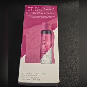 St. Tropez Self Tan Berry Sorbet Kit wirh Mousse!and Applicator Mitt
